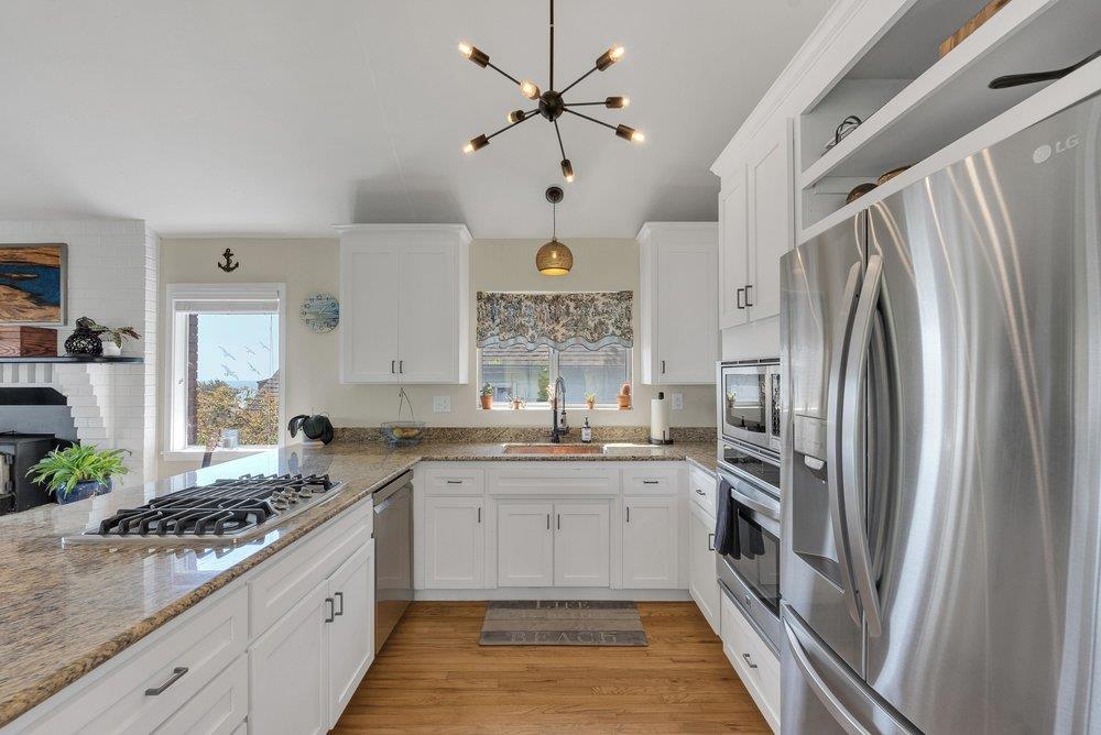 Detail Gallery Image 15 of 63 For 61 Ocean St, Davenport,  CA 95017 - 5 Beds | 3/1 Baths