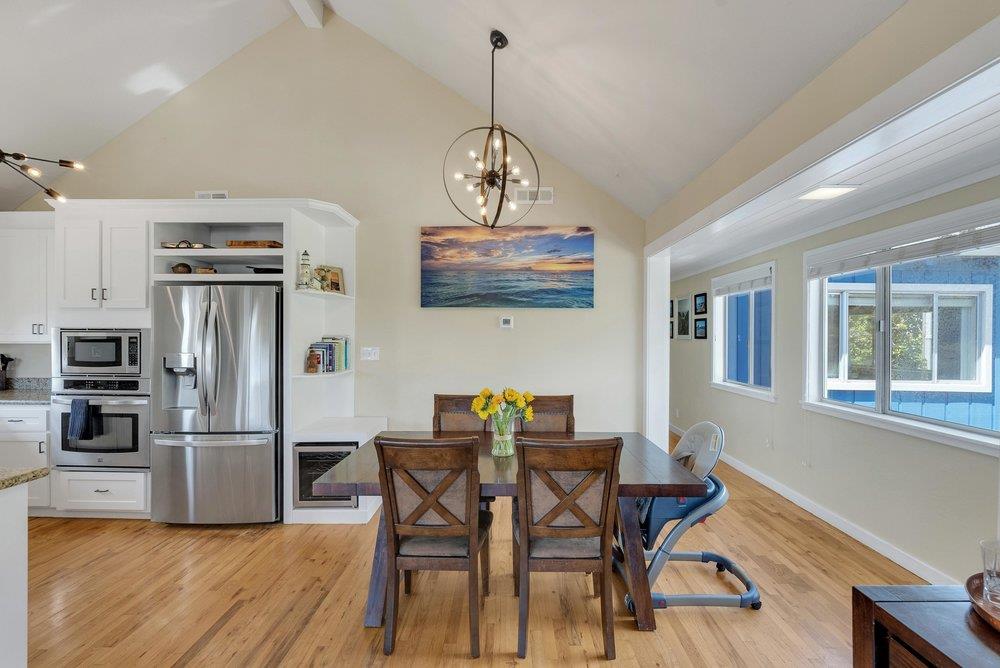 Detail Gallery Image 17 of 63 For 61 Ocean St, Davenport,  CA 95017 - 5 Beds | 3/1 Baths