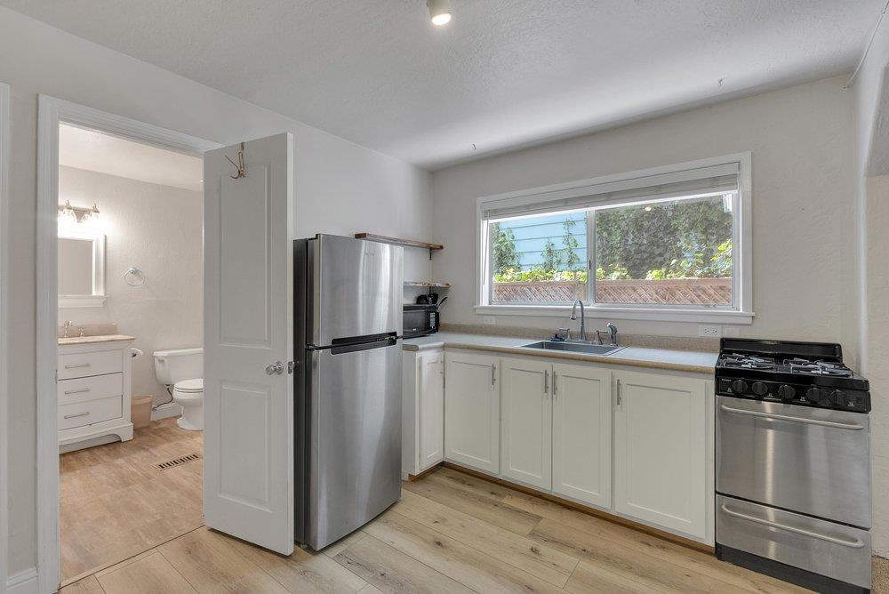 Detail Gallery Image 22 of 63 For 61 Ocean St, Davenport,  CA 95017 - 5 Beds | 3/1 Baths