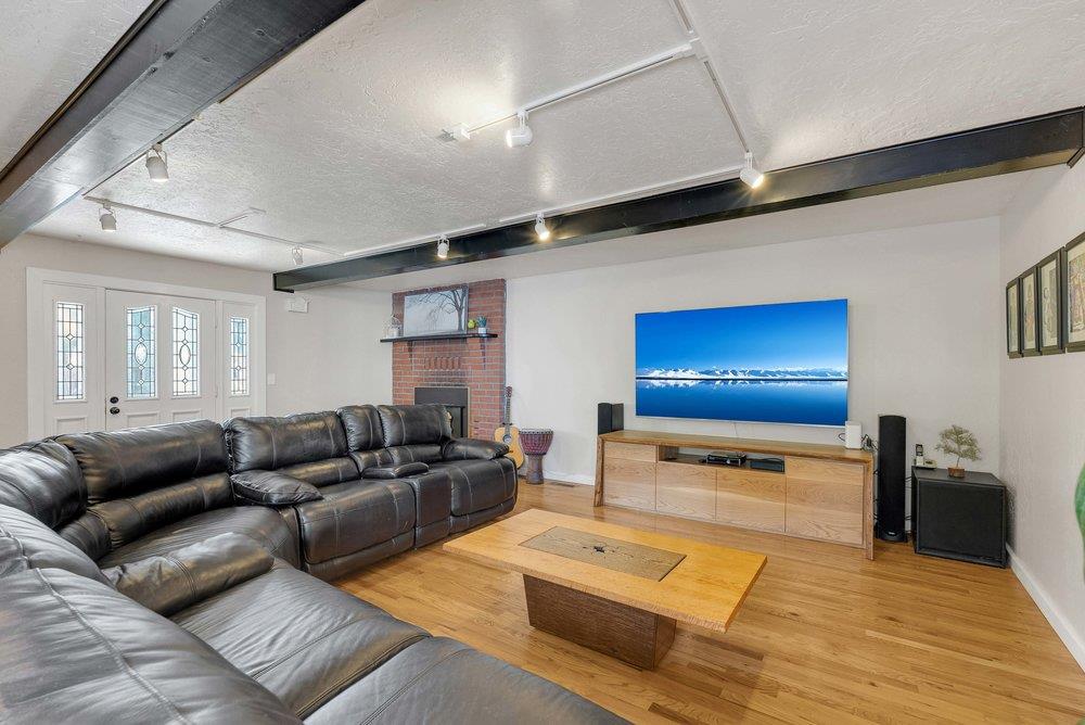 Detail Gallery Image 6 of 63 For 61 Ocean St, Davenport,  CA 95017 - 5 Beds | 3/1 Baths
