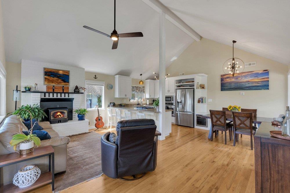 Detail Gallery Image 8 of 63 For 61 Ocean St, Davenport,  CA 95017 - 5 Beds | 3/1 Baths