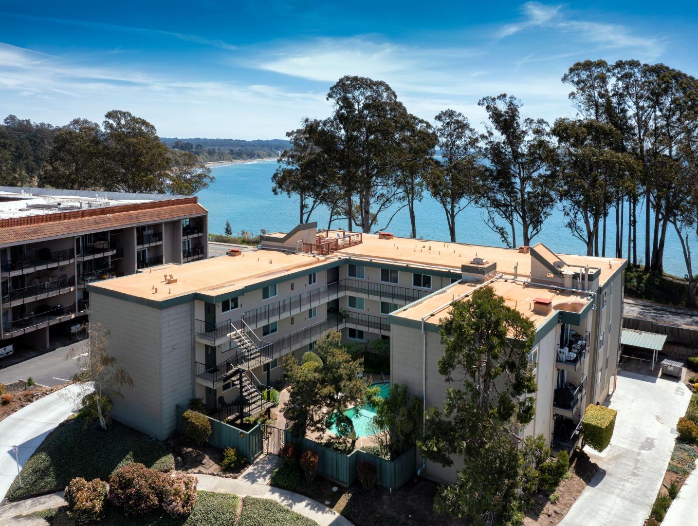Detail Gallery Image 17 of 28 For 825 Balboa Ave #104,  Capitola,  CA 95010 - 2 Beds | 1/1 Baths