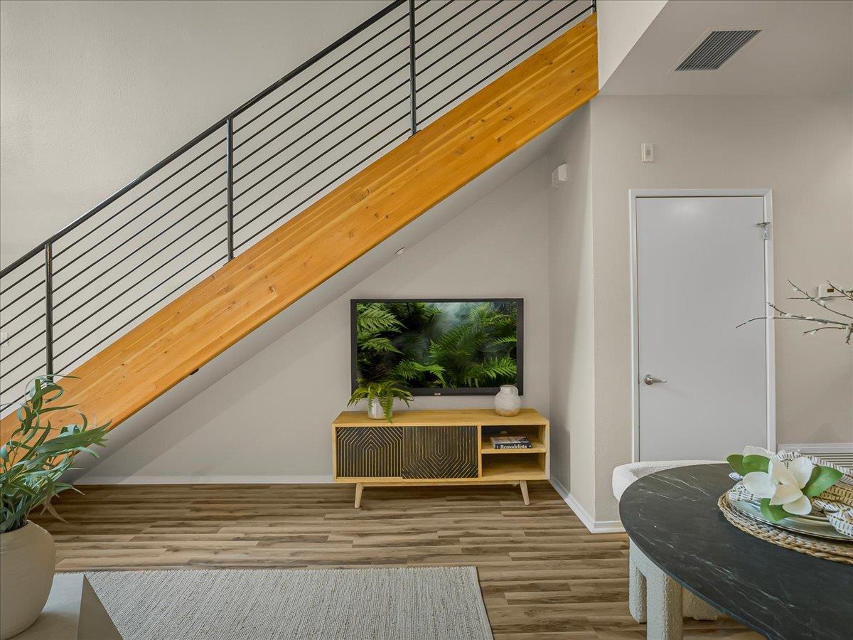 Detail Gallery Image 10 of 50 For 400 N 1st St #101,  San Jose,  CA 95112 - 1 Beds | 1/1 Baths