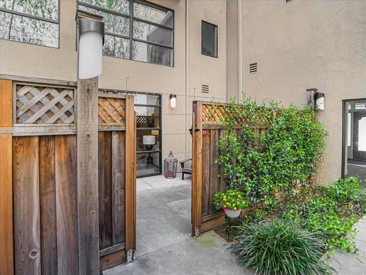 Detail Gallery Image 3 of 50 For 400 N 1st St #101,  San Jose,  CA 95112 - 1 Beds | 1/1 Baths