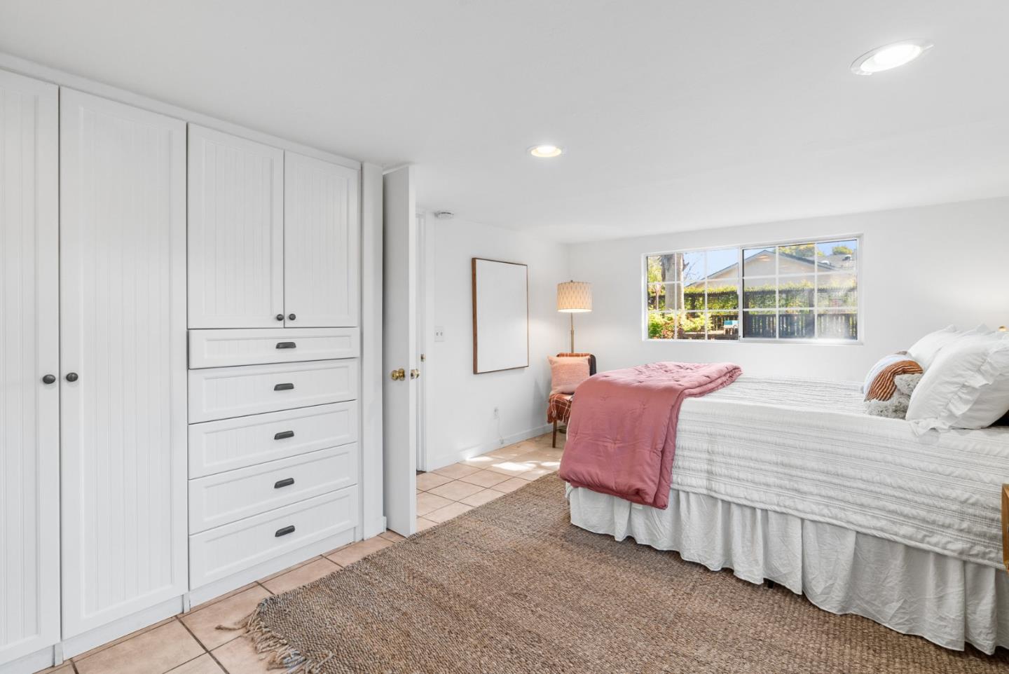 Detail Gallery Image 17 of 35 For 691 35th Ave, Santa Cruz,  CA 95062 - 2 Beds | 2 Baths