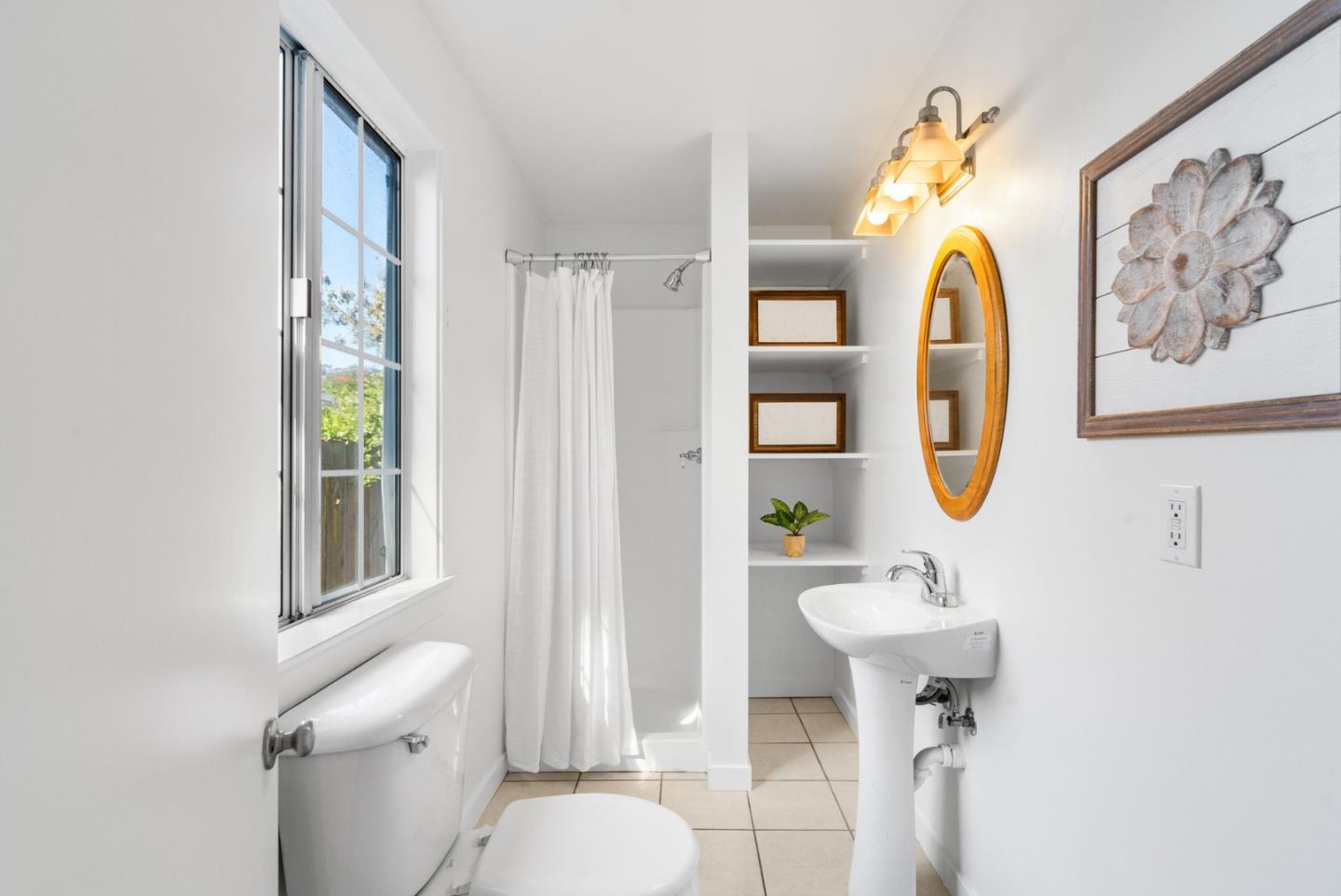 Detail Gallery Image 19 of 35 For 691 35th Ave, Santa Cruz,  CA 95062 - 2 Beds | 2 Baths