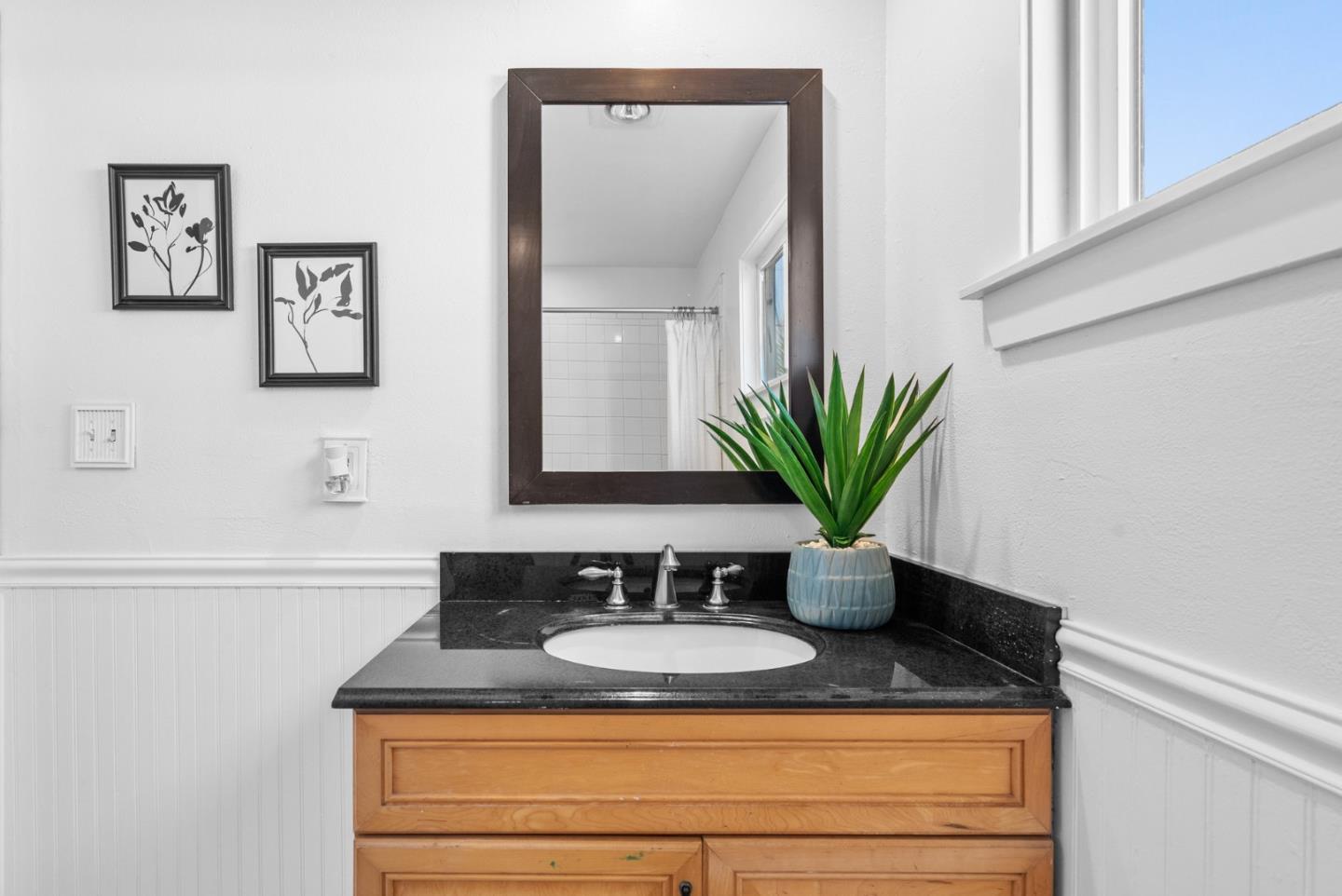 Detail Gallery Image 23 of 35 For 691 35th Ave, Santa Cruz,  CA 95062 - 2 Beds | 2 Baths