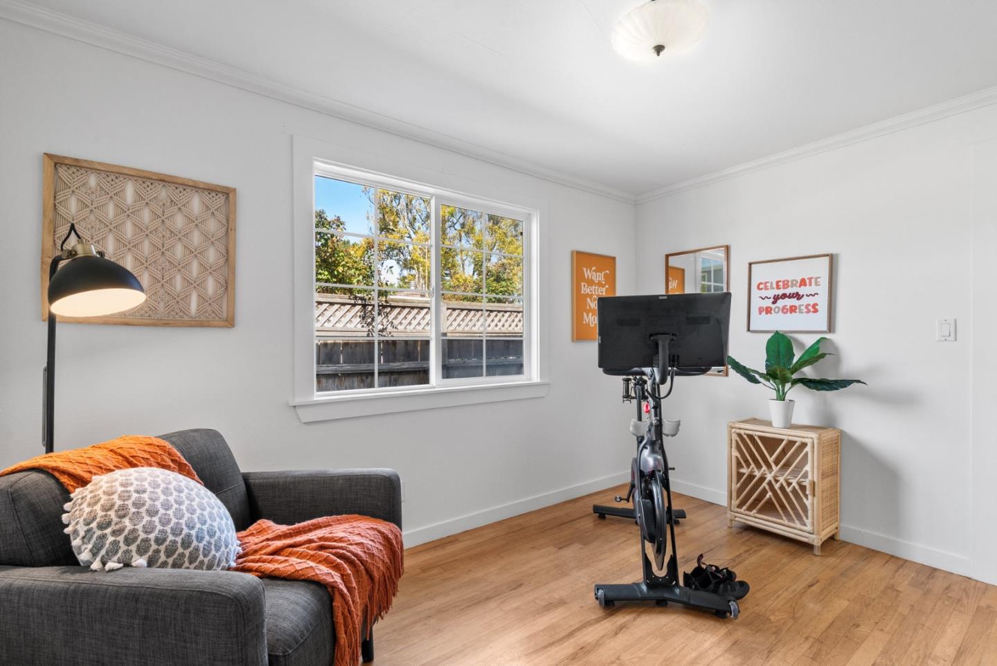 Detail Gallery Image 24 of 35 For 691 35th Ave, Santa Cruz,  CA 95062 - 2 Beds | 2 Baths