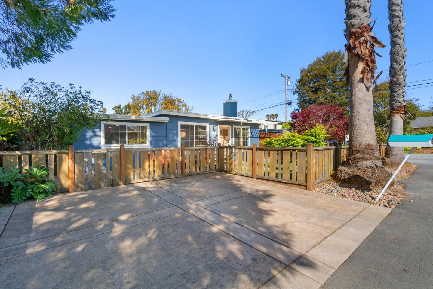 Detail Gallery Image 29 of 35 For 691 35th Ave, Santa Cruz,  CA 95062 - 2 Beds | 2 Baths