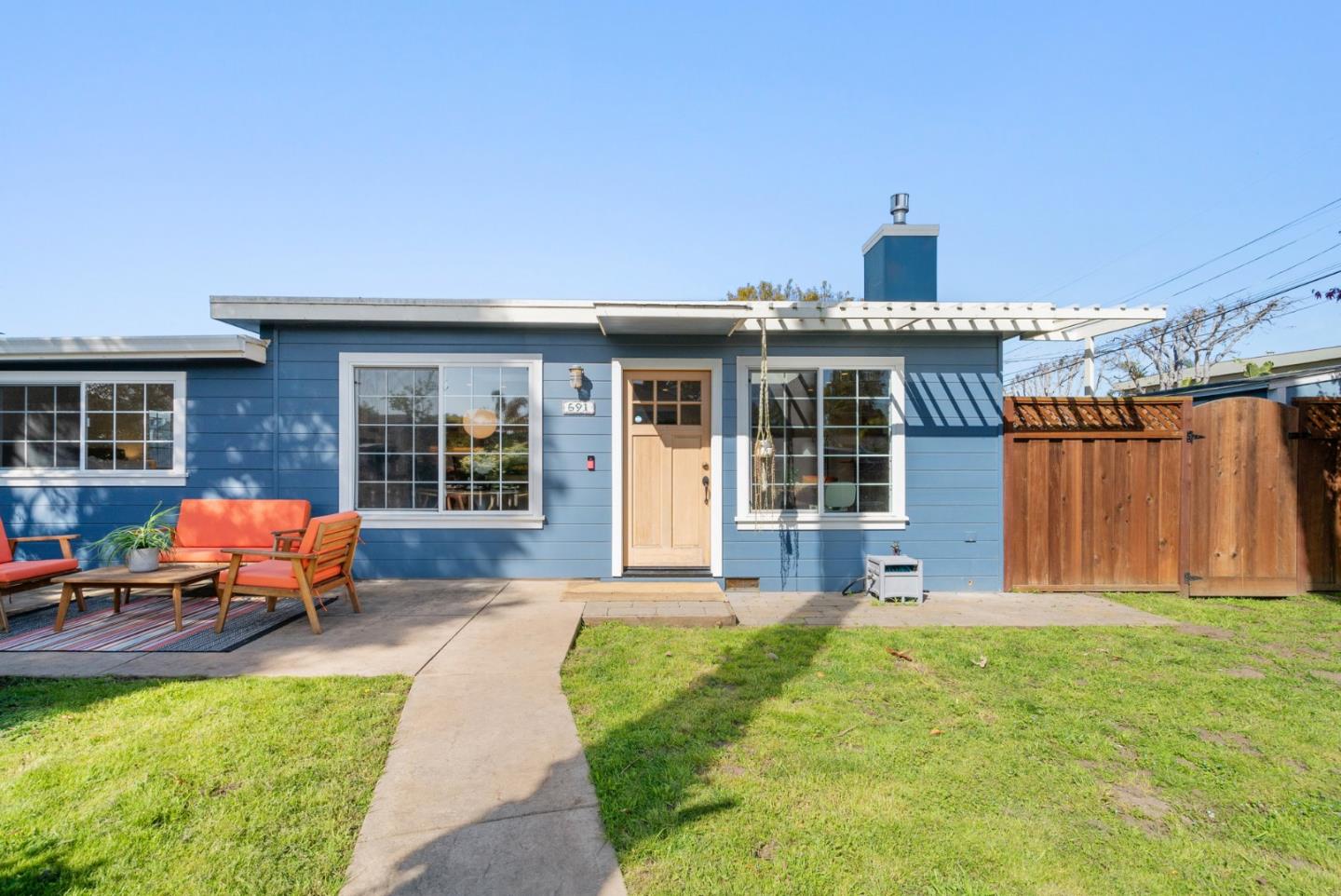Detail Gallery Image 34 of 35 For 691 35th Ave, Santa Cruz,  CA 95062 - 2 Beds | 2 Baths