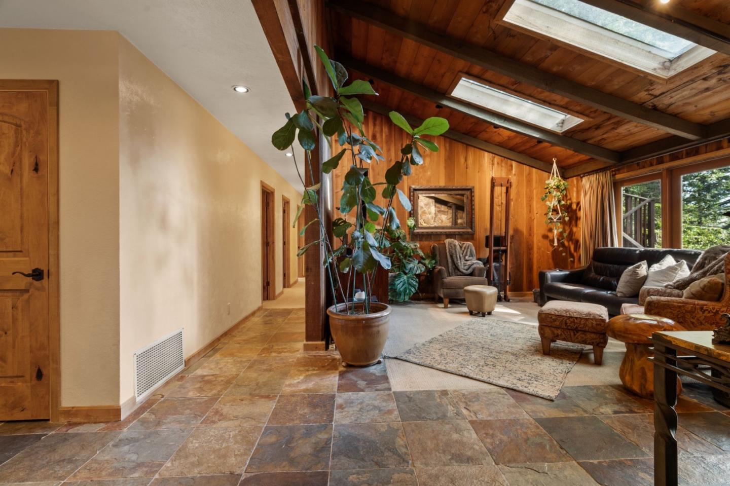Detail Gallery Image 13 of 97 For 1330 Redwood Terrace Rd, Woodside,  CA 94062 - 3 Beds | 3 Baths