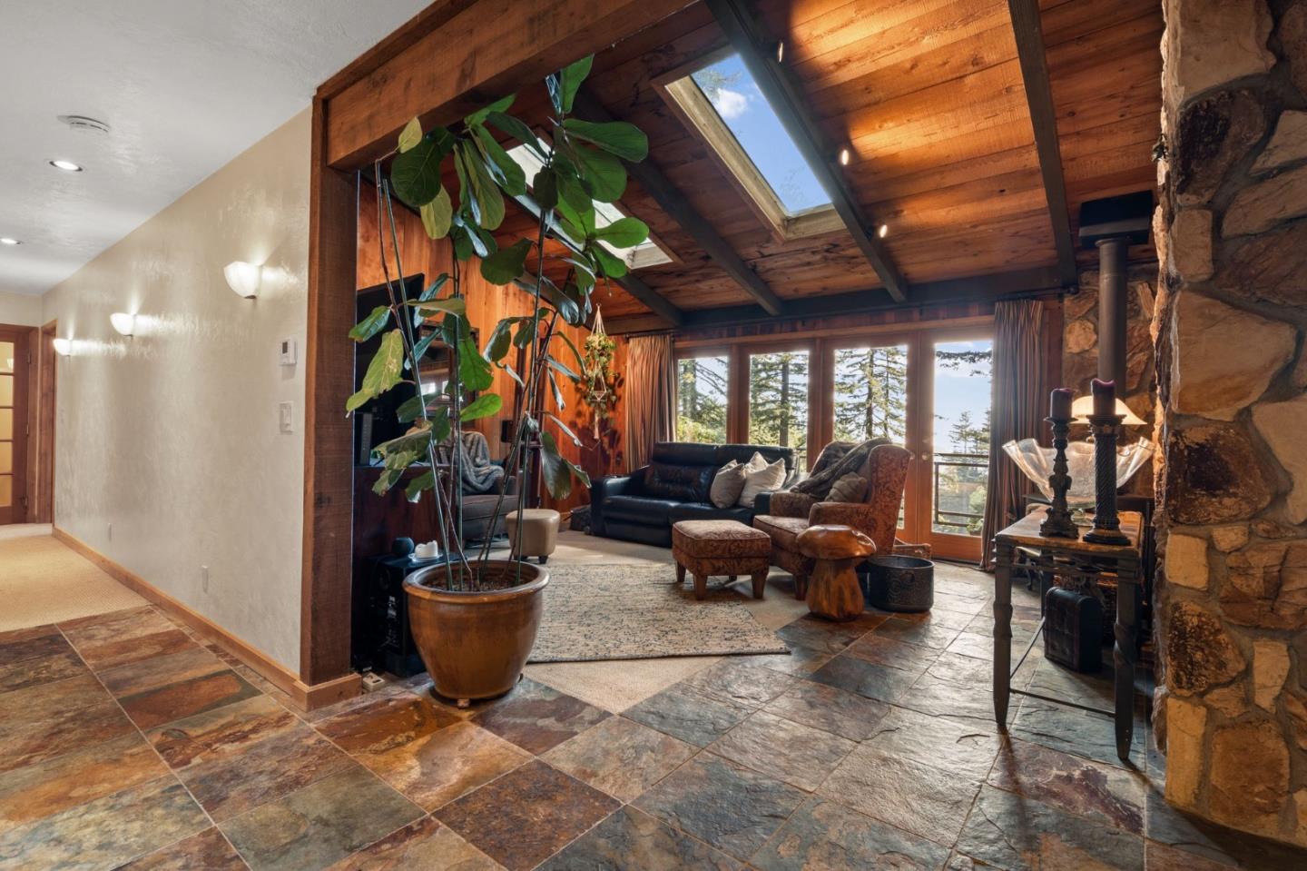 Detail Gallery Image 4 of 97 For 1330 Redwood Terrace Rd, Woodside,  CA 94062 - 3 Beds | 3 Baths