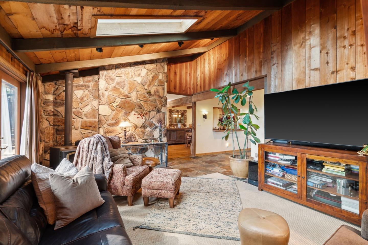 Detail Gallery Image 8 of 97 For 1330 Redwood Terrace Rd, Woodside,  CA 94062 - 3 Beds | 3 Baths