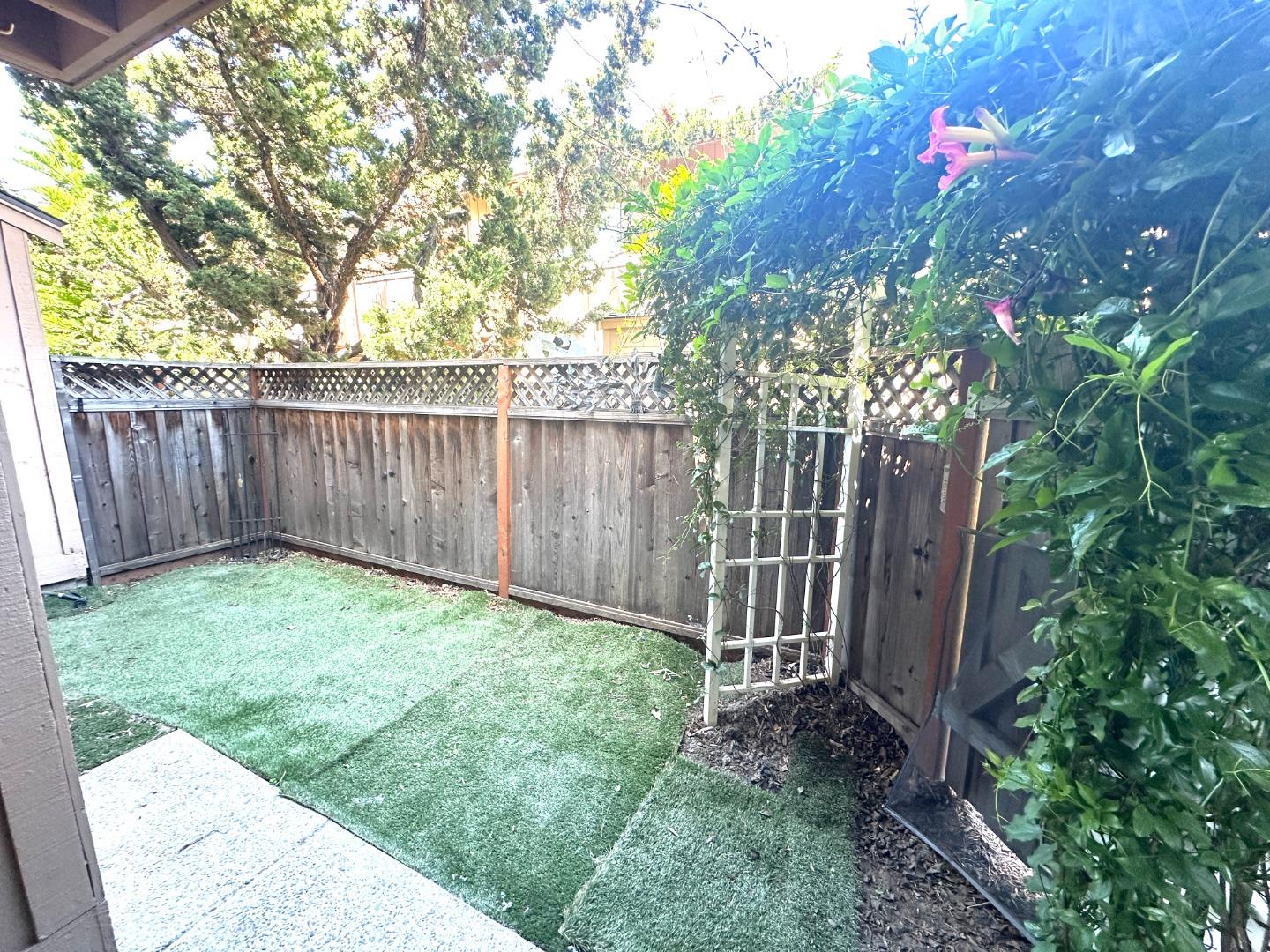 Detail Gallery Image 10 of 21 For 558 Ironwood Ter #4,  Sunnyvale,  CA 94086 - 1 Beds | 1 Baths