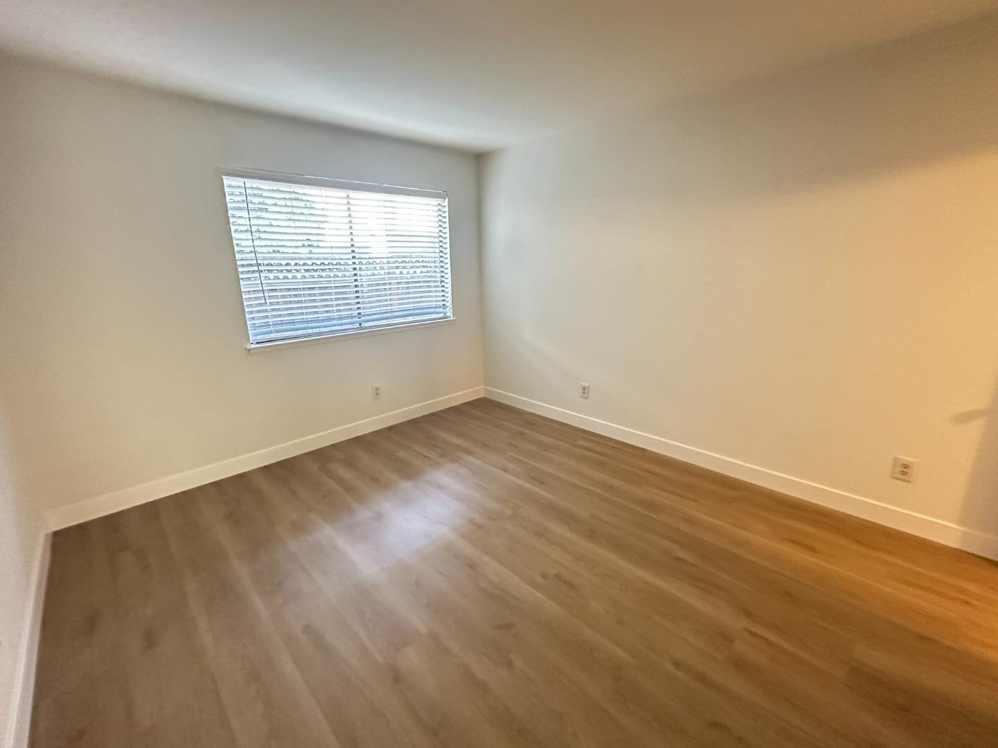 Detail Gallery Image 17 of 21 For 558 Ironwood Ter #4,  Sunnyvale,  CA 94086 - 1 Beds | 1 Baths