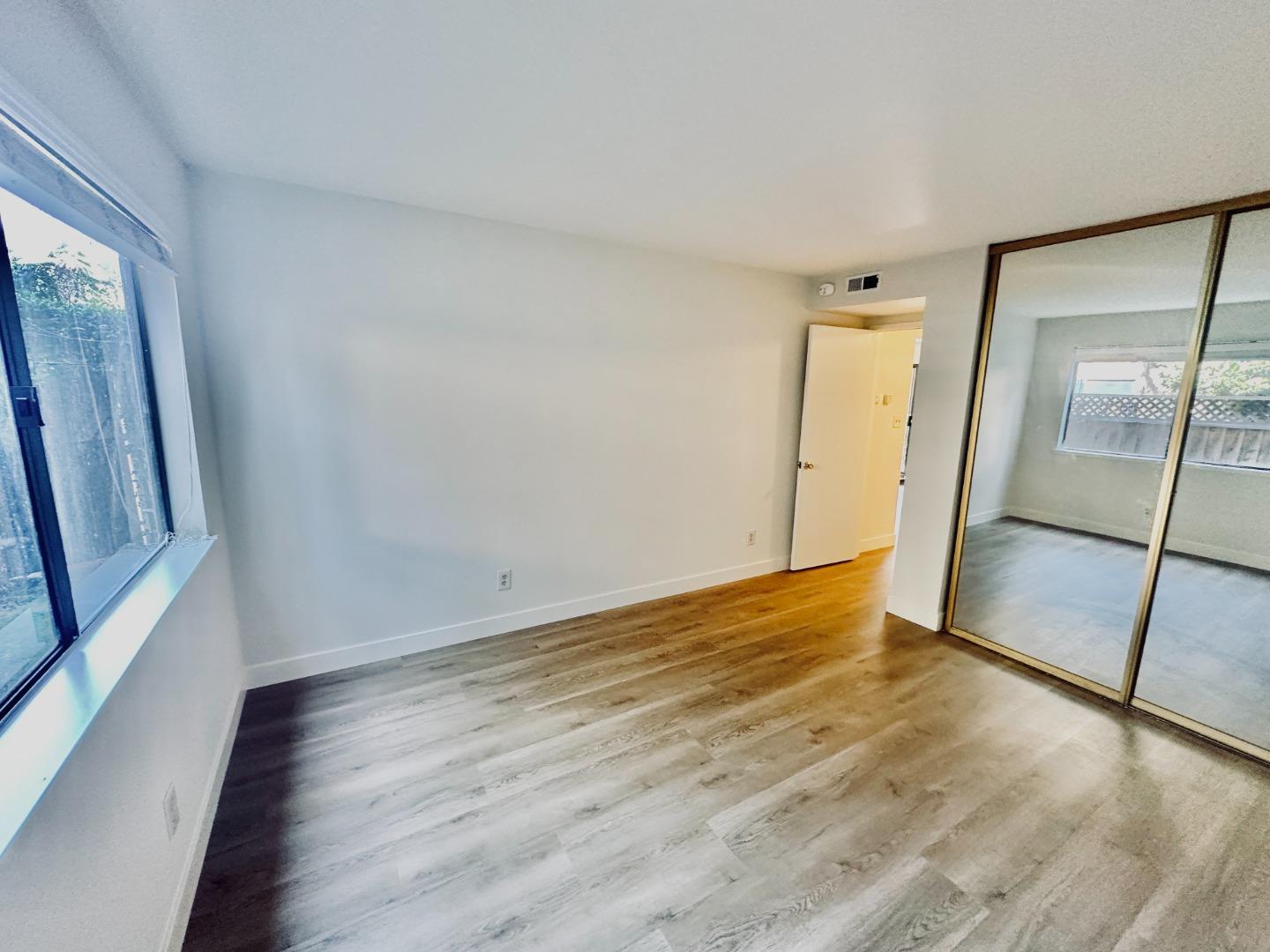 Detail Gallery Image 18 of 21 For 558 Ironwood Ter #4,  Sunnyvale,  CA 94086 - 1 Beds | 1 Baths