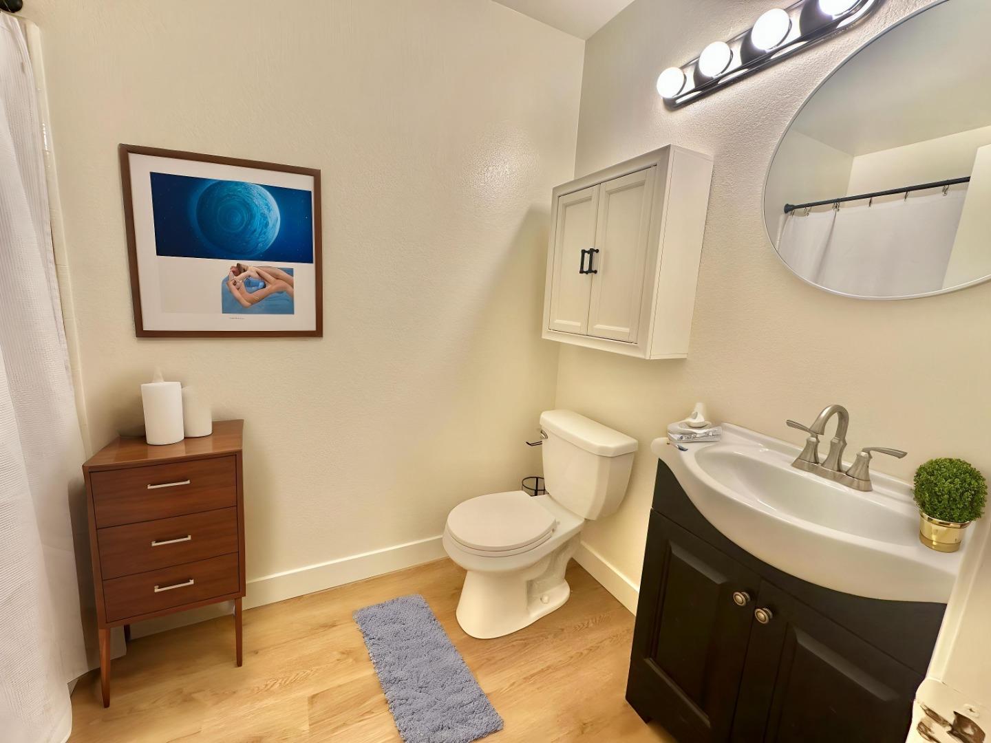 Detail Gallery Image 6 of 21 For 558 Ironwood Ter #4,  Sunnyvale,  CA 94086 - 1 Beds | 1 Baths