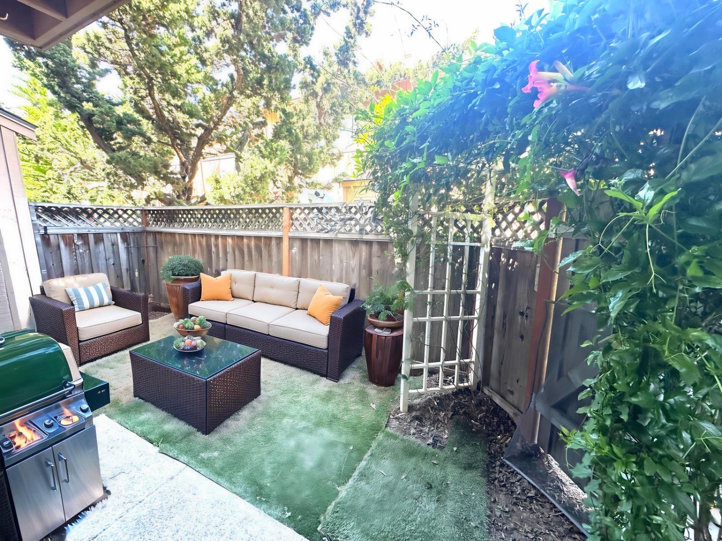 Detail Gallery Image 7 of 21 For 558 Ironwood Ter #4,  Sunnyvale,  CA 94086 - 1 Beds | 1 Baths