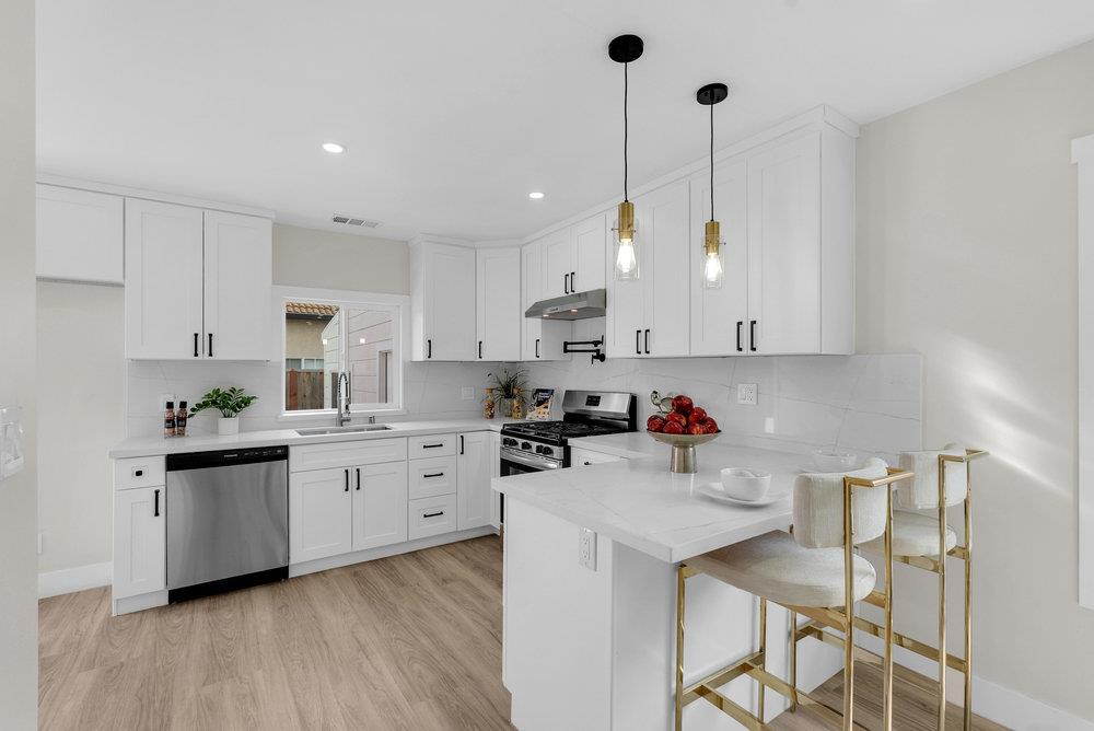 Detail Gallery Image 8 of 48 For 840 Jackson St, San Jose,  CA 95112 - 2 Beds | 2 Baths
