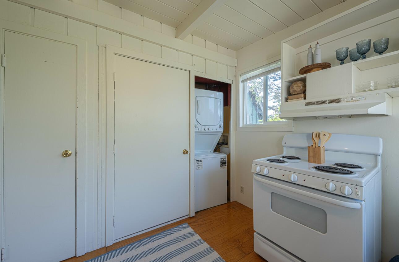 Detail Gallery Image 15 of 18 For 1208 Presidio Blvd, Pacific Grove,  CA 93950 - 1 Beds | 1 Baths