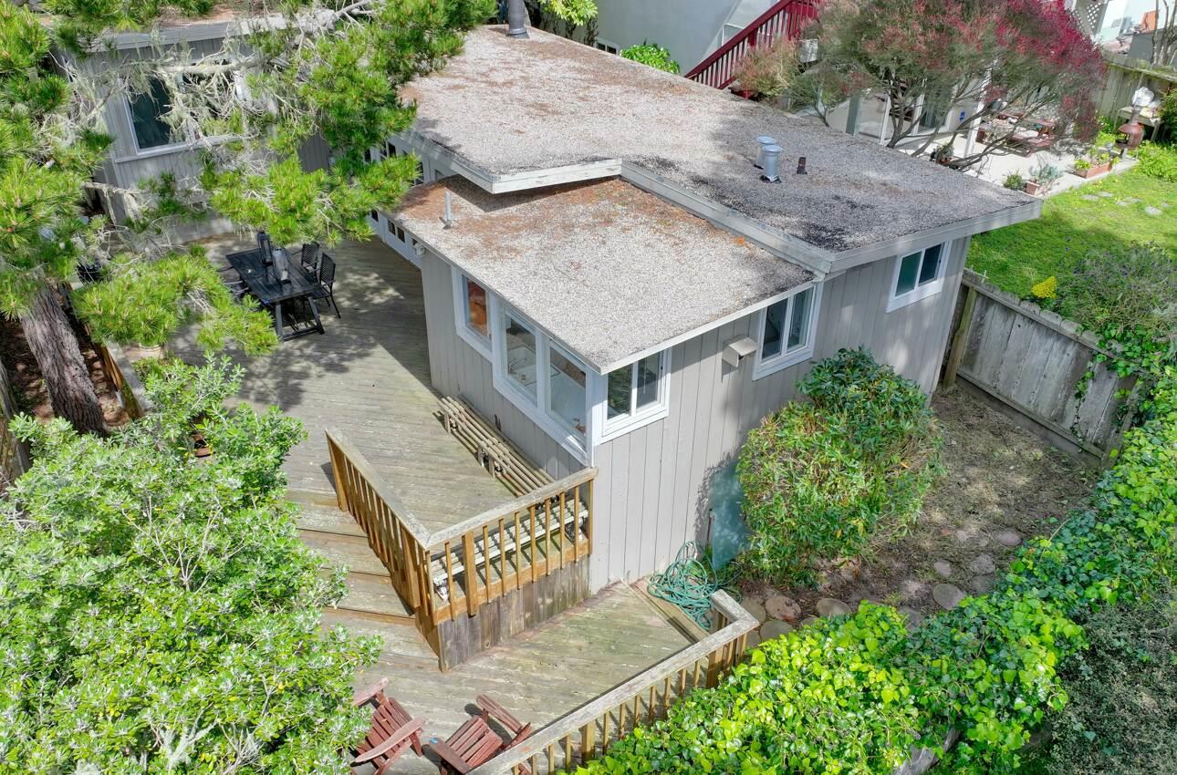 Detail Gallery Image 2 of 18 For 1208 Presidio Blvd, Pacific Grove,  CA 93950 - 1 Beds | 1 Baths