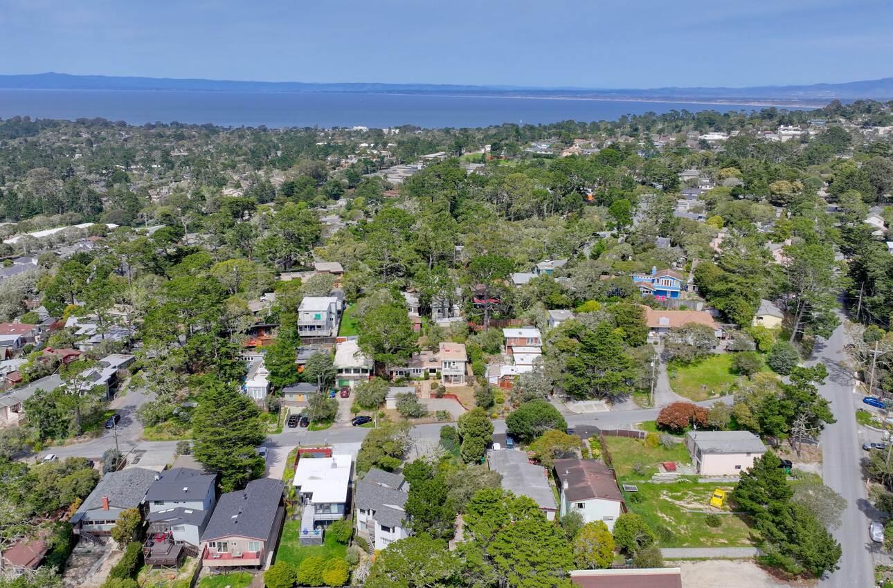 Detail Gallery Image 3 of 18 For 1208 Presidio Blvd, Pacific Grove,  CA 93950 - 1 Beds | 1 Baths
