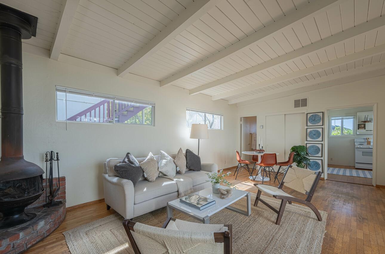 Detail Gallery Image 6 of 18 For 1208 Presidio Blvd, Pacific Grove,  CA 93950 - 1 Beds | 1 Baths