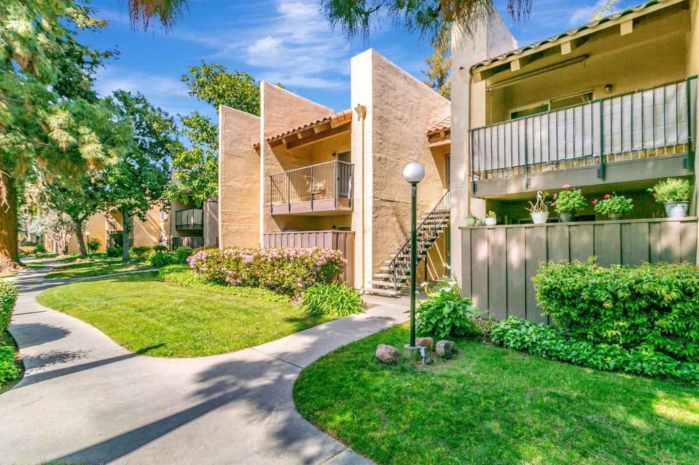Detail Gallery Image 2 of 25 For 247 N Capitol Ave #227,  San Jose,  CA 95127 - 1 Beds | 1 Baths