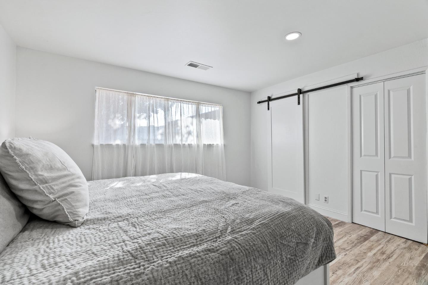 Detail Gallery Image 18 of 33 For 19395 Bellinzona Ave, Salinas,  CA 93906 - 3 Beds | 2 Baths