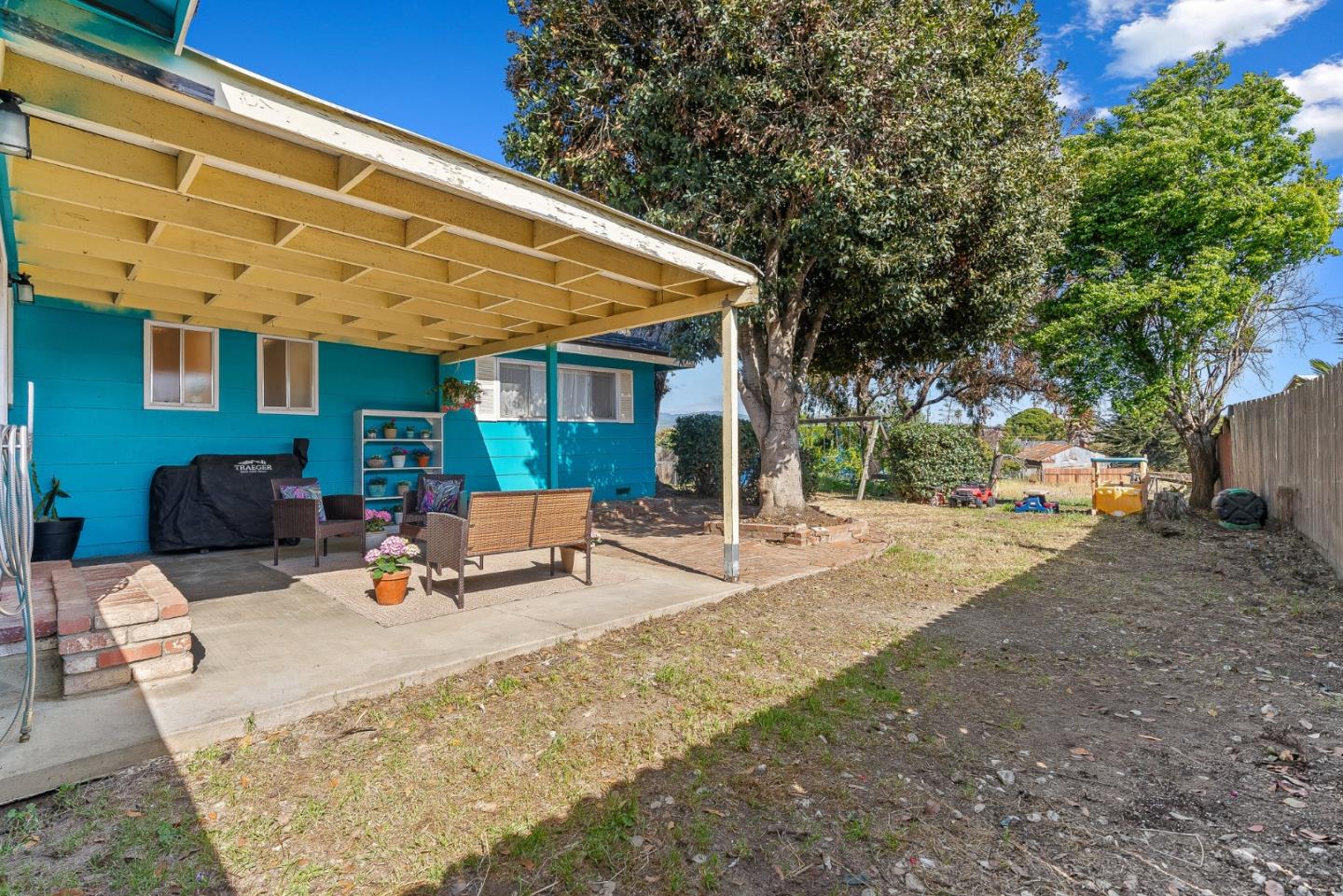 Detail Gallery Image 21 of 33 For 19395 Bellinzona Ave, Salinas,  CA 93906 - 3 Beds | 2 Baths