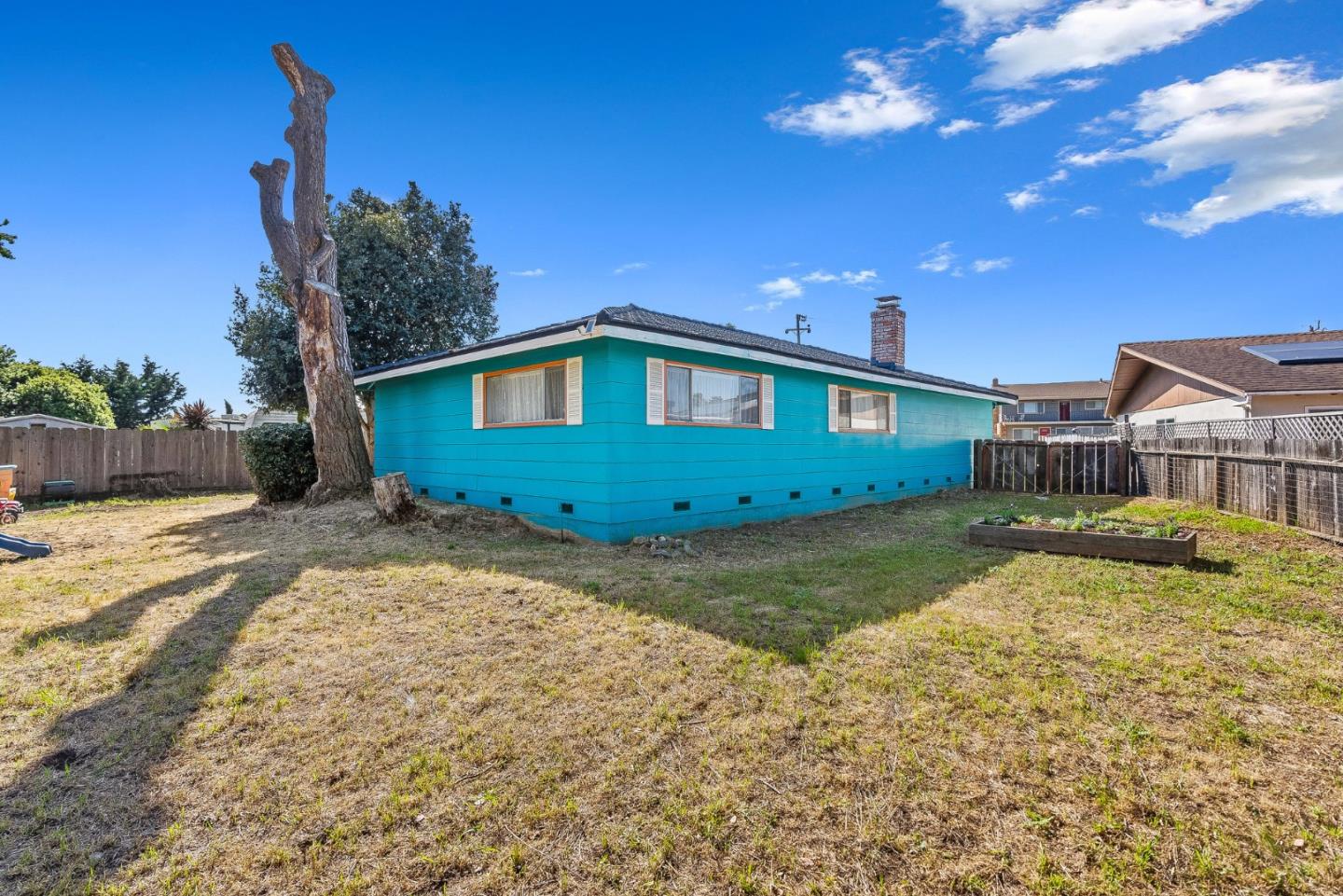 Detail Gallery Image 24 of 33 For 19395 Bellinzona Ave, Salinas,  CA 93906 - 3 Beds | 2 Baths