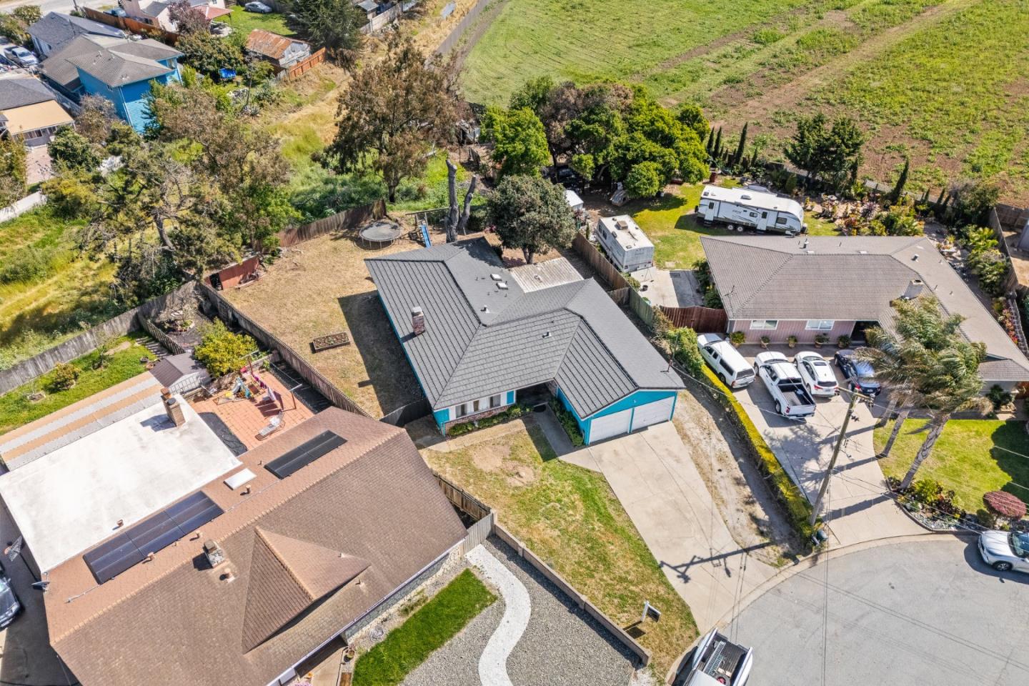 Detail Gallery Image 28 of 33 For 19395 Bellinzona Ave, Salinas,  CA 93906 - 3 Beds | 2 Baths