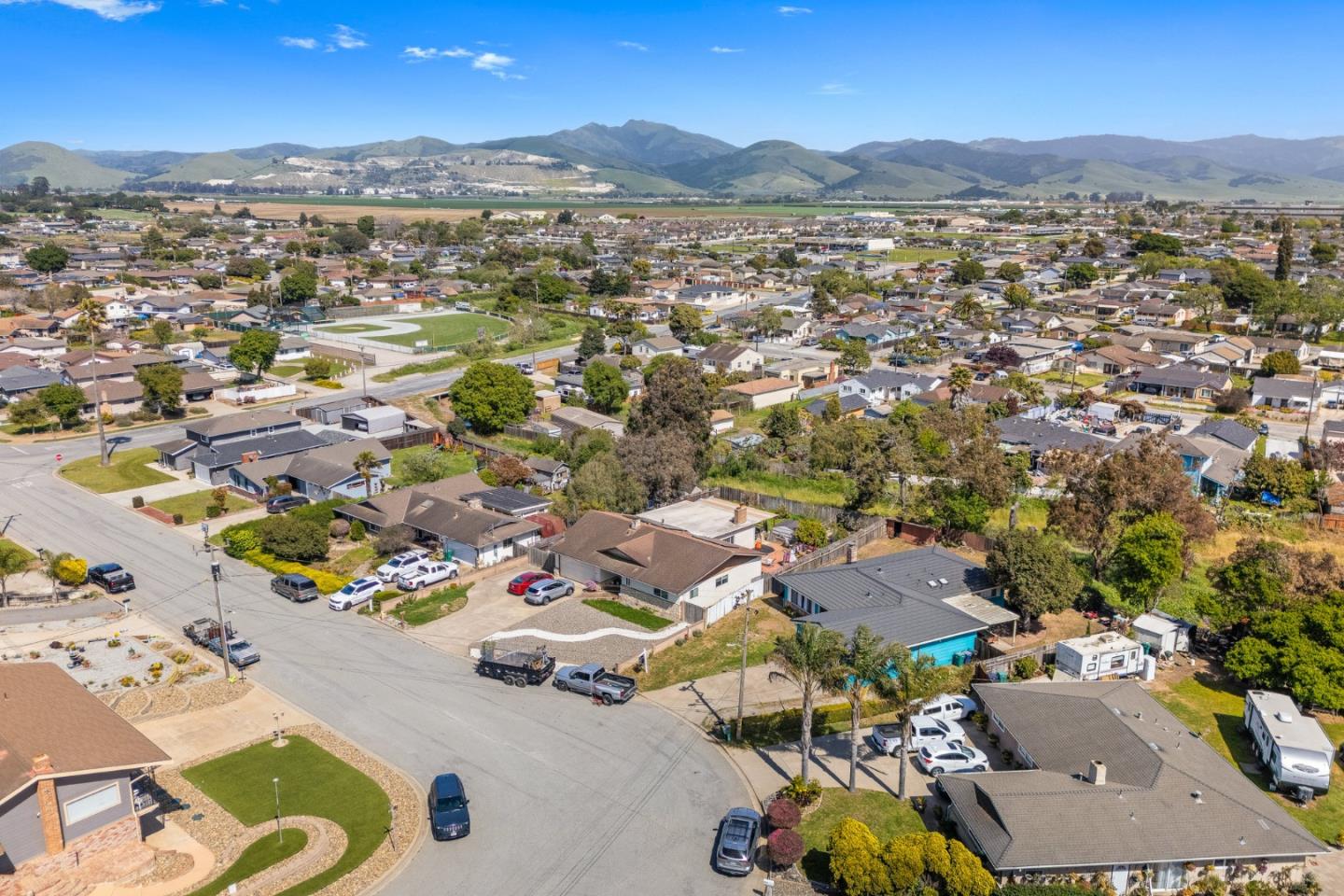 Detail Gallery Image 30 of 33 For 19395 Bellinzona Ave, Salinas,  CA 93906 - 3 Beds | 2 Baths