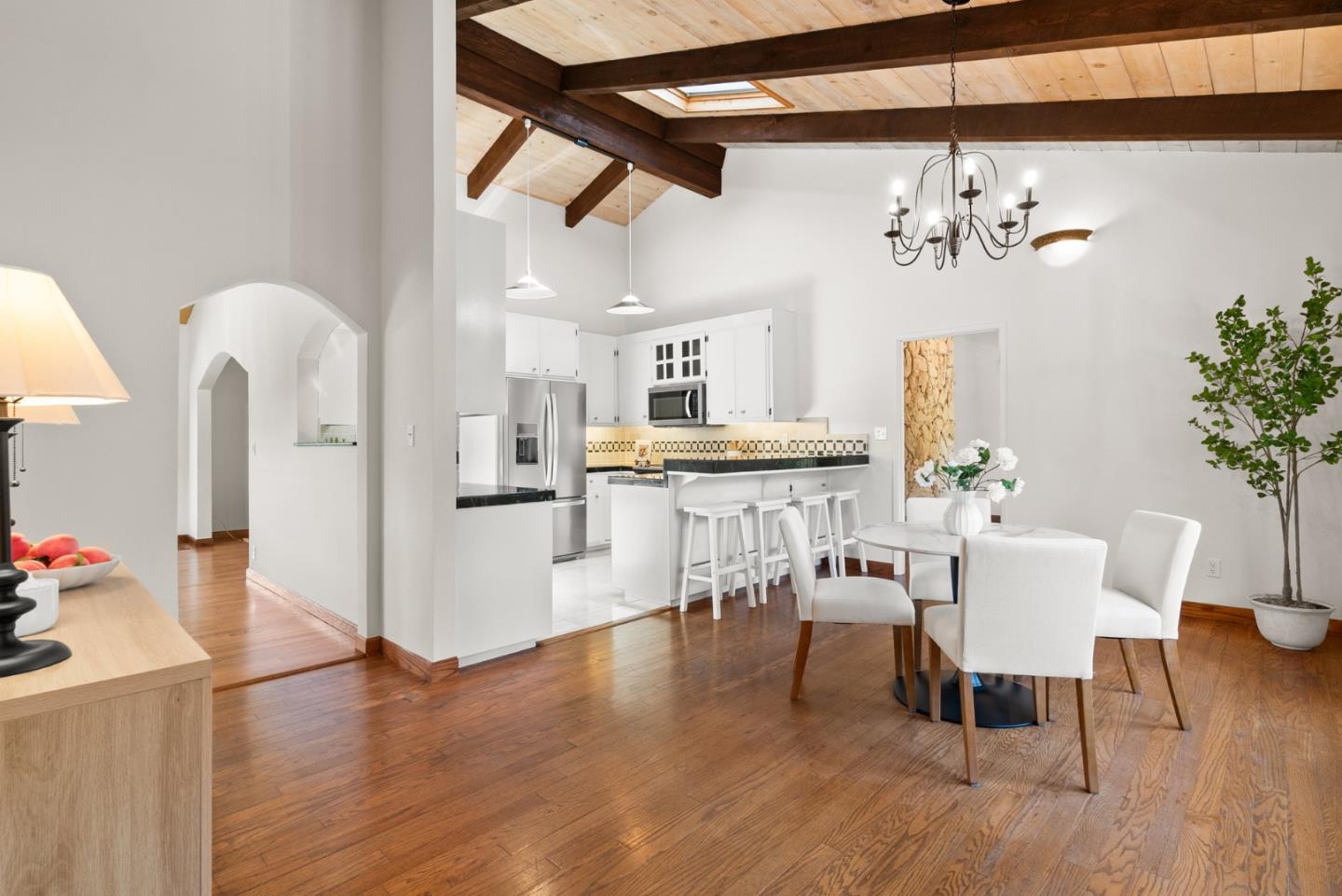 Detail Gallery Image 17 of 56 For 423 Sumner Ave, Aptos,  CA 95003 - 2 Beds | 2 Baths