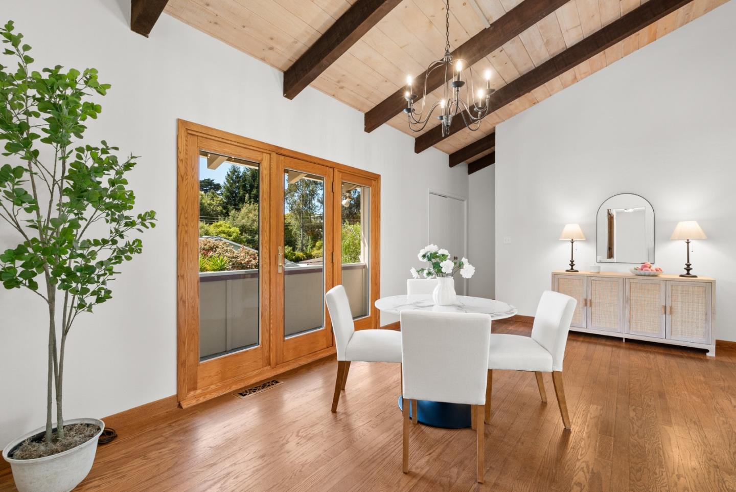 Detail Gallery Image 20 of 56 For 423 Sumner Ave, Aptos,  CA 95003 - 2 Beds | 2 Baths
