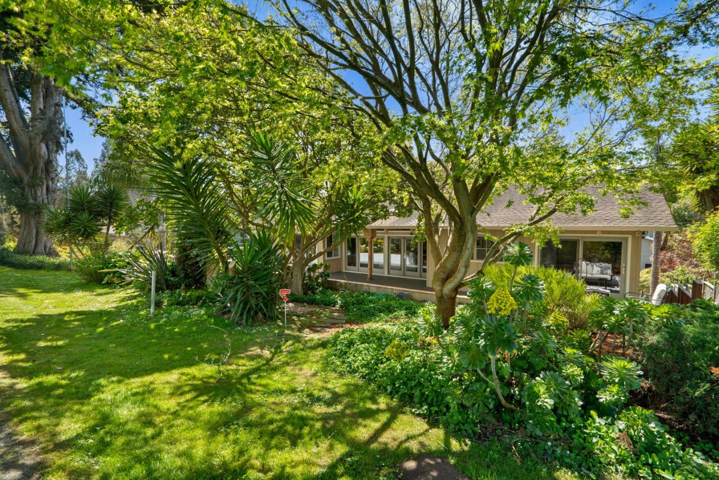 Detail Gallery Image 49 of 56 For 423 Sumner Ave, Aptos,  CA 95003 - 2 Beds | 2 Baths