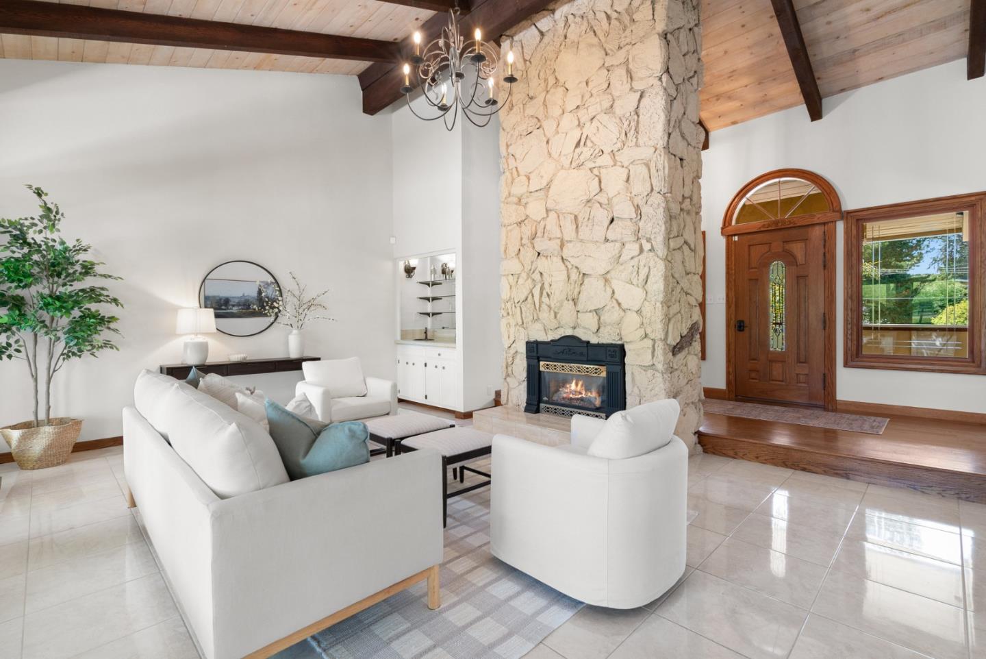 Detail Gallery Image 6 of 56 For 423 Sumner Ave, Aptos,  CA 95003 - 2 Beds | 2 Baths