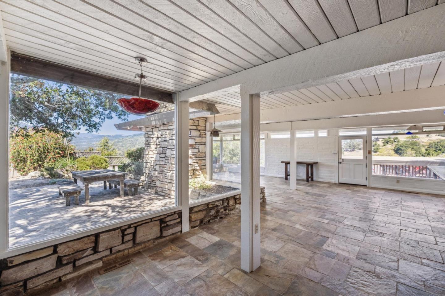 Detail Gallery Image 10 of 31 For 365 Country Club Dr, Carmel Valley,  CA 93924 - 3 Beds | 2 Baths