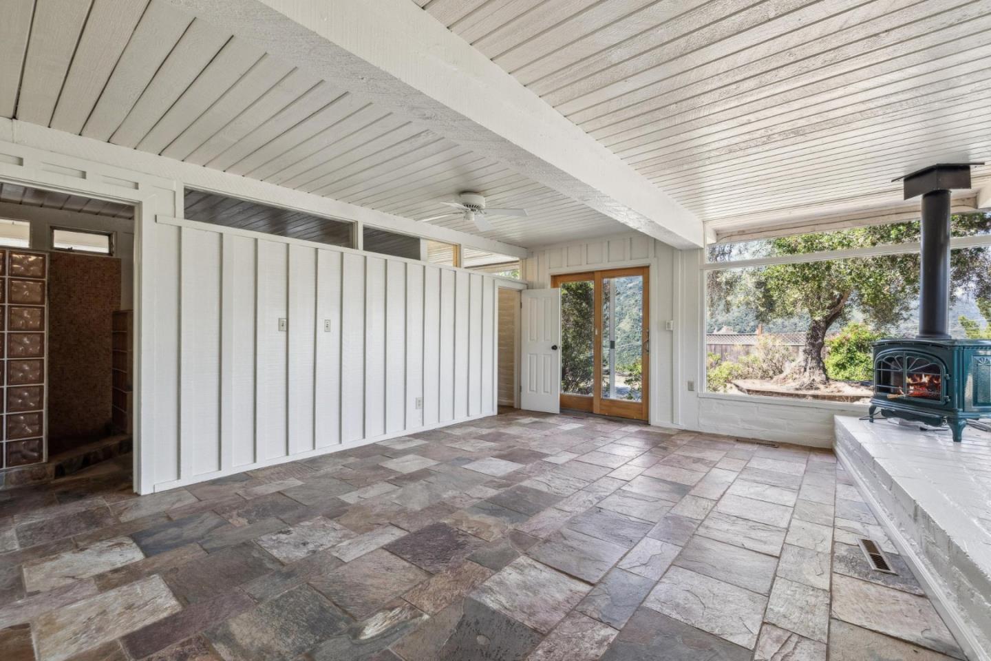 Detail Gallery Image 12 of 31 For 365 Country Club Dr, Carmel Valley,  CA 93924 - 3 Beds | 2 Baths