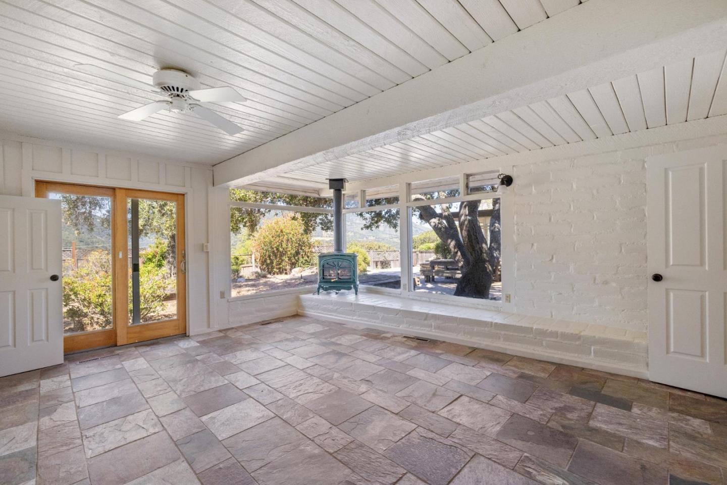 Detail Gallery Image 13 of 31 For 365 Country Club Dr, Carmel Valley,  CA 93924 - 3 Beds | 2 Baths