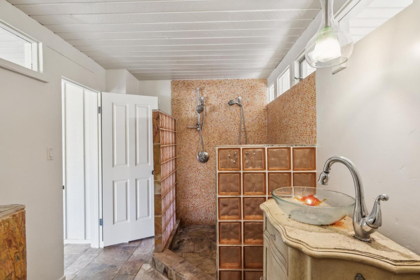 Detail Gallery Image 15 of 31 For 365 Country Club Dr, Carmel Valley,  CA 93924 - 3 Beds | 2 Baths