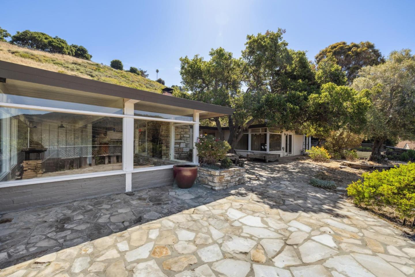 Detail Gallery Image 24 of 31 For 365 Country Club Dr, Carmel Valley,  CA 93924 - 3 Beds | 2 Baths