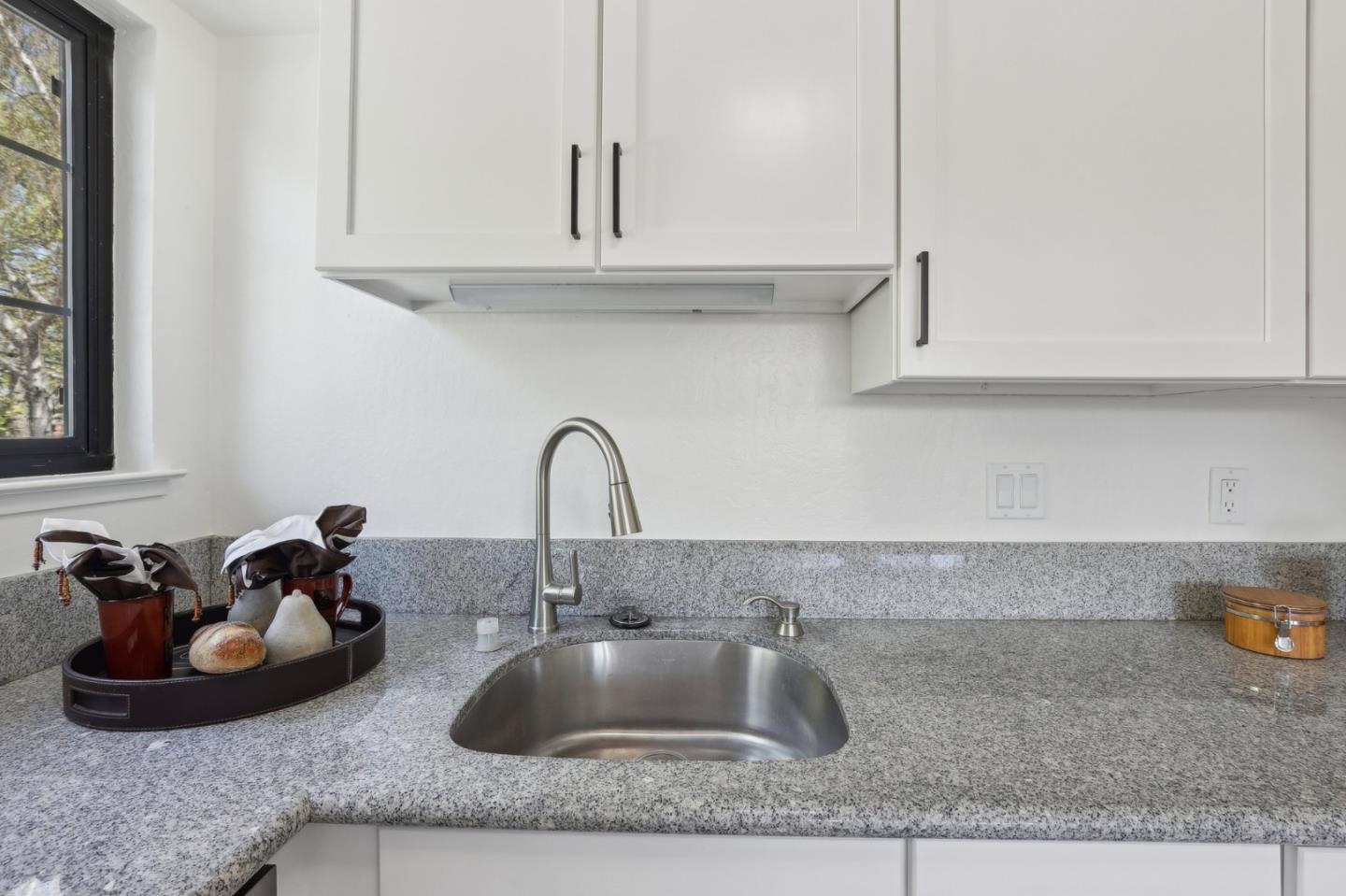 Detail Gallery Image 15 of 49 For 2000 Palm Ave #7,  San Mateo,  CA 94403 - 1 Beds | 1 Baths
