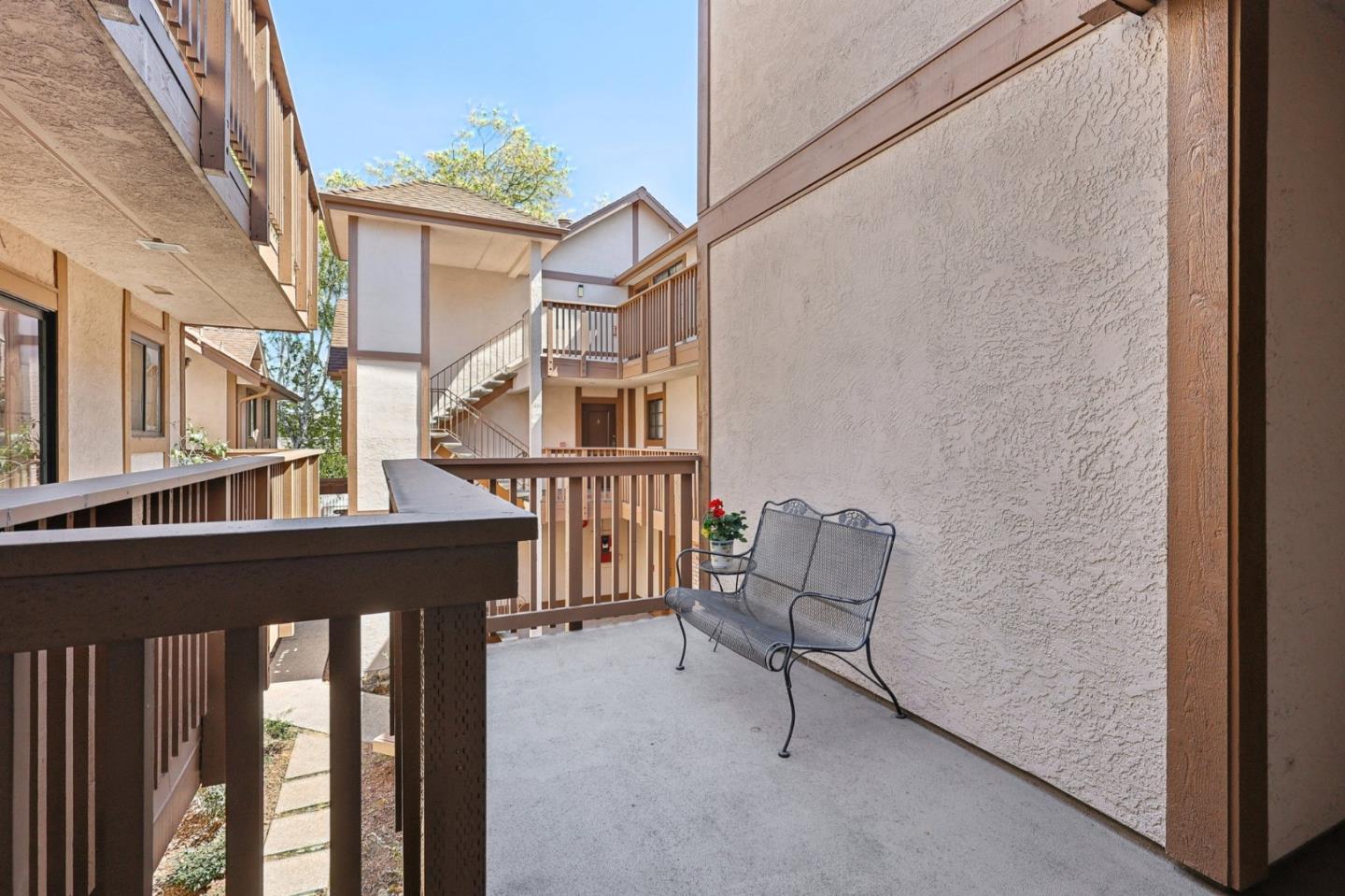 Detail Gallery Image 22 of 49 For 2000 Palm Ave #7,  San Mateo,  CA 94403 - 1 Beds | 1 Baths