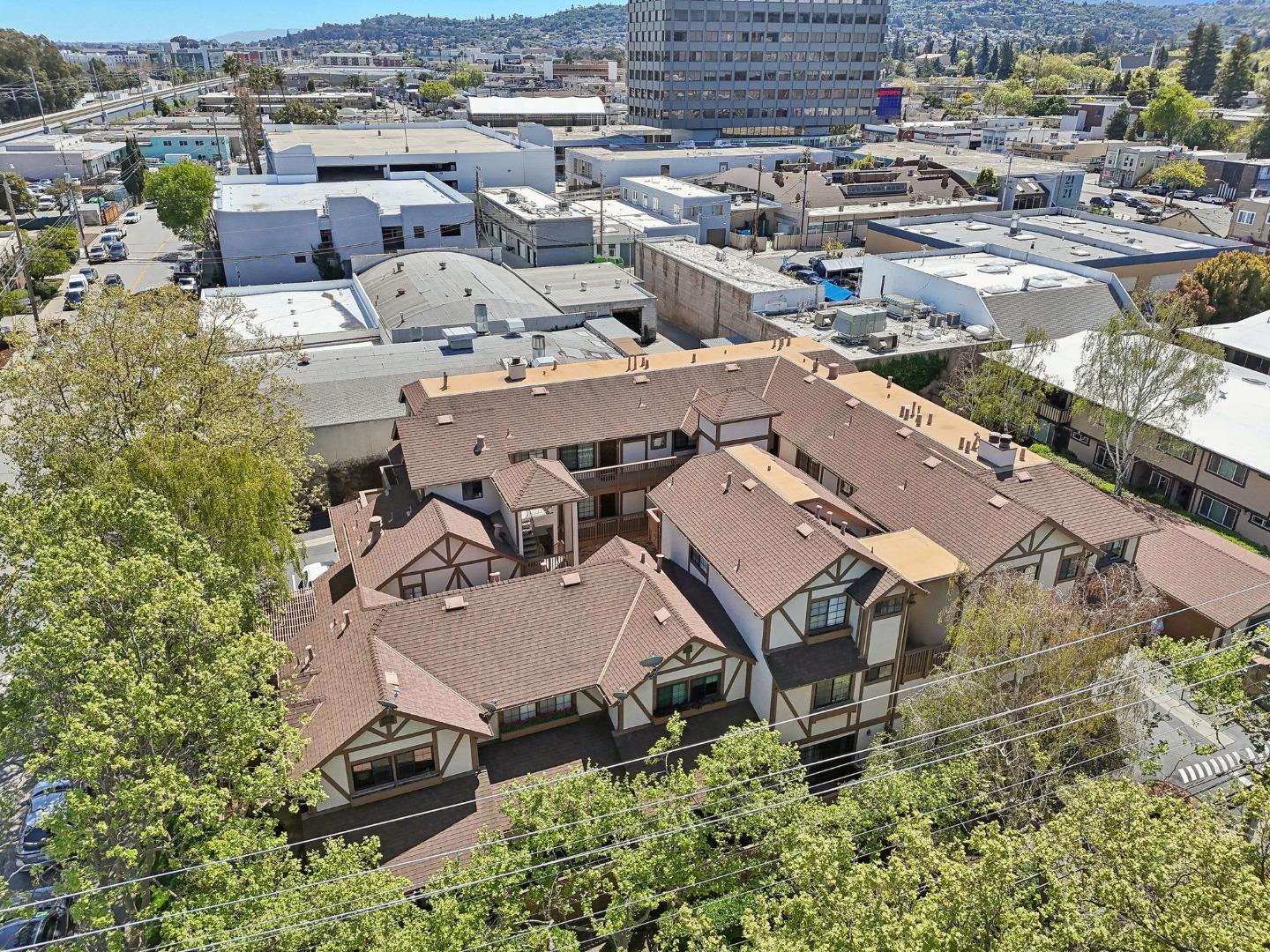 Detail Gallery Image 36 of 49 For 2000 Palm Ave #7,  San Mateo,  CA 94403 - 1 Beds | 1 Baths