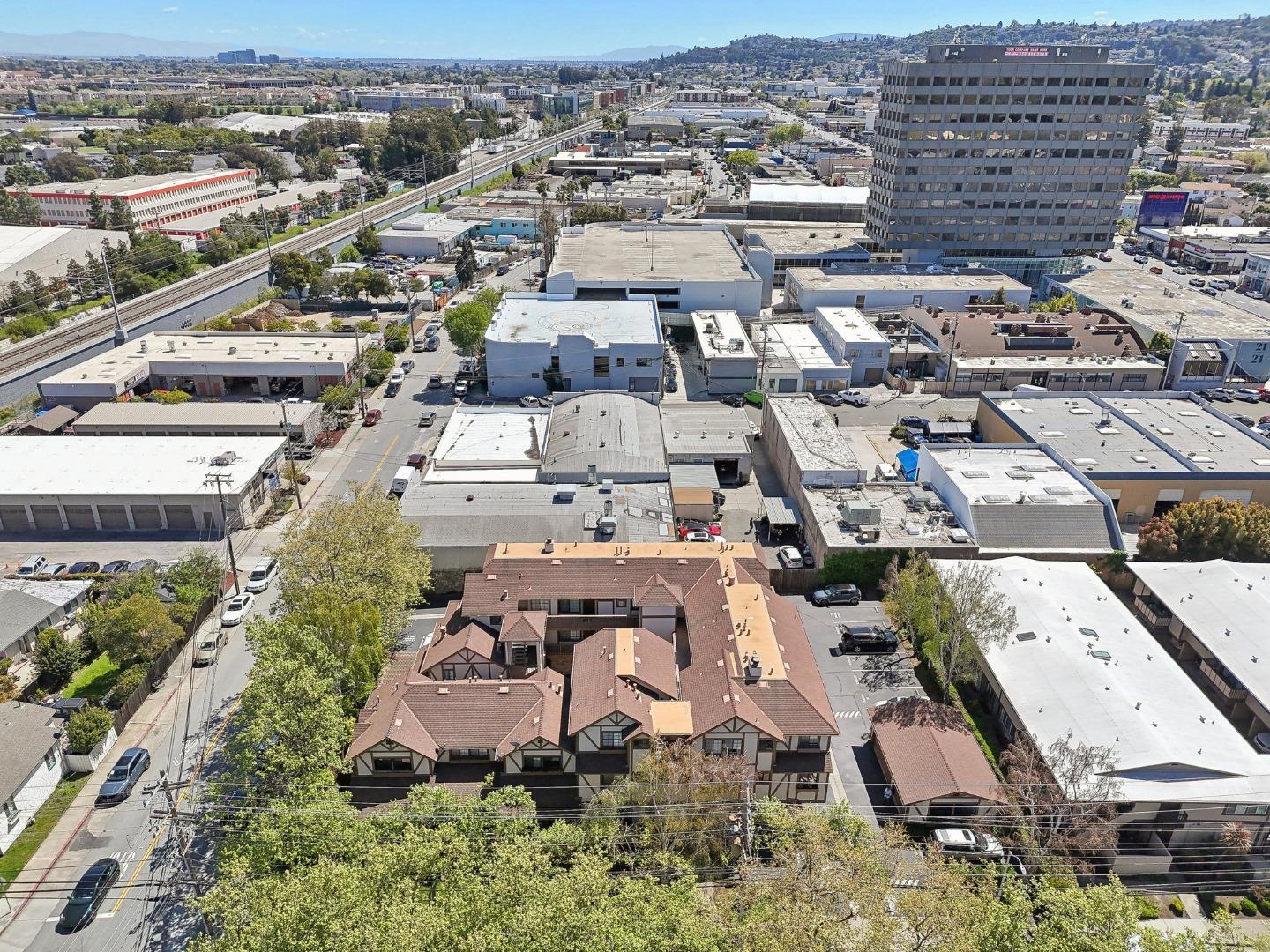 Detail Gallery Image 38 of 49 For 2000 Palm Ave #7,  San Mateo,  CA 94403 - 1 Beds | 1 Baths