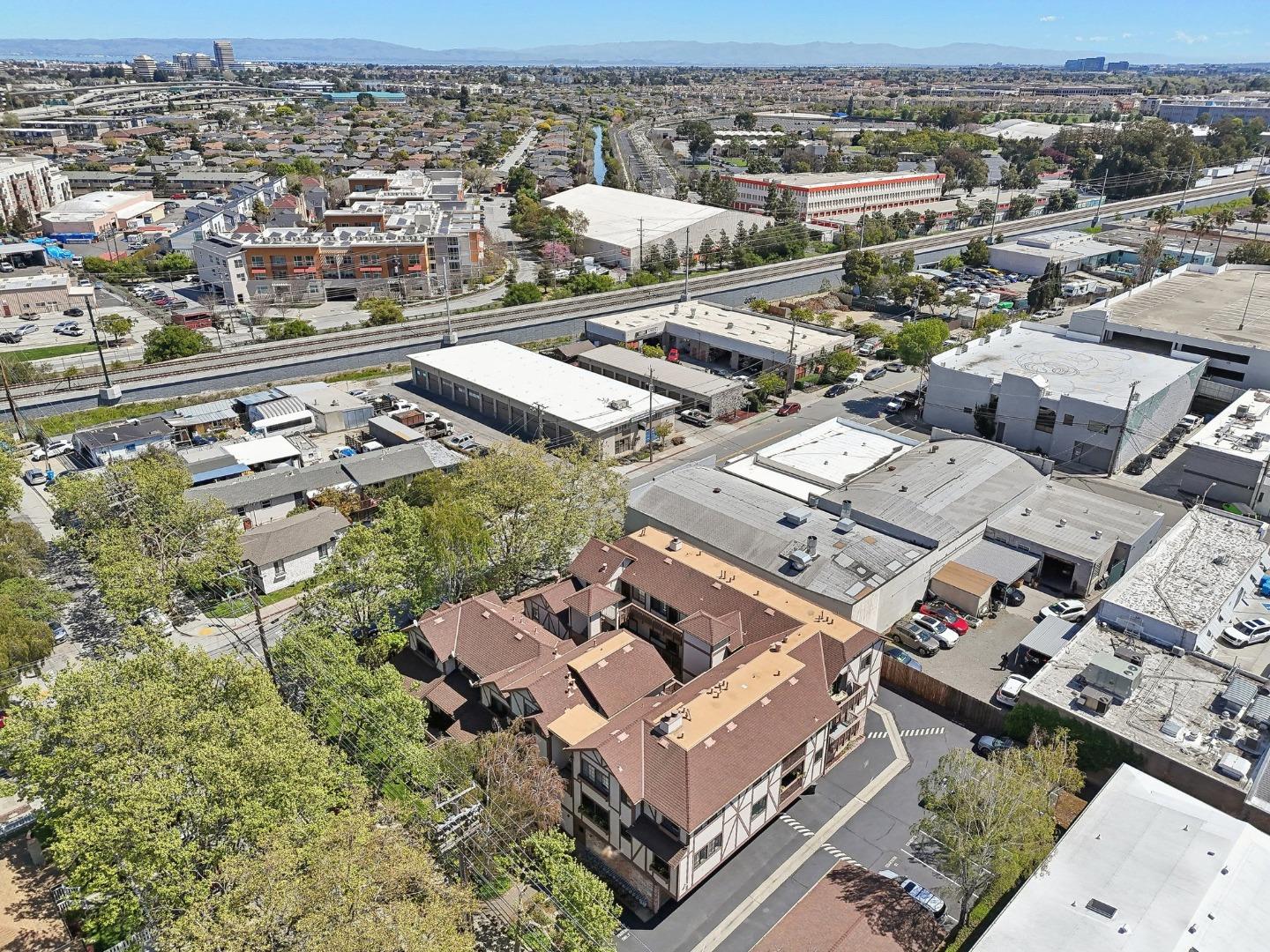 Detail Gallery Image 39 of 49 For 2000 Palm Ave #7,  San Mateo,  CA 94403 - 1 Beds | 1 Baths