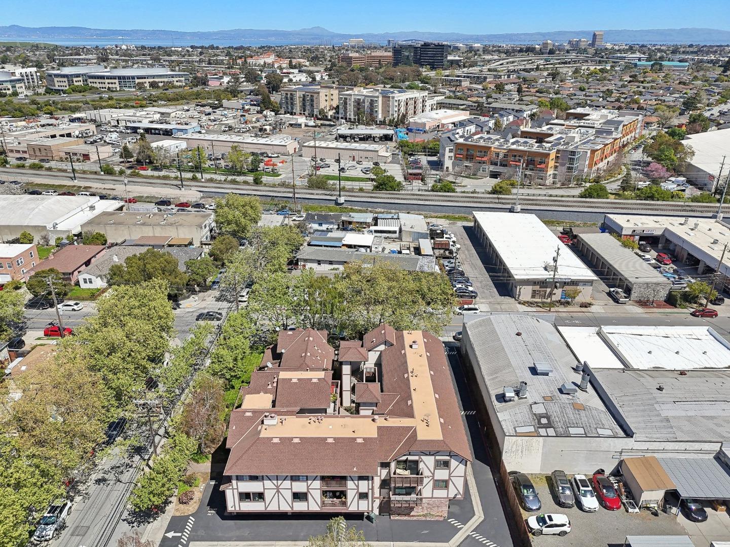 Detail Gallery Image 40 of 49 For 2000 Palm Ave #7,  San Mateo,  CA 94403 - 1 Beds | 1 Baths