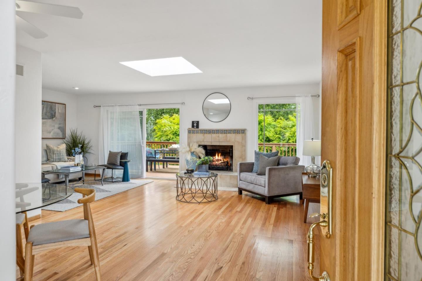 Detail Gallery Image 4 of 43 For 12 Washington St, Novato,  CA 94947 - 3 Beds | 2 Baths