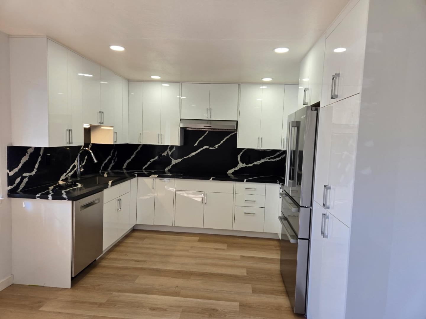 Detail Gallery Image 5 of 16 For 5626 Calmor Ave #1,  San Jose,  CA 95123 - 2 Beds | 1 Baths
